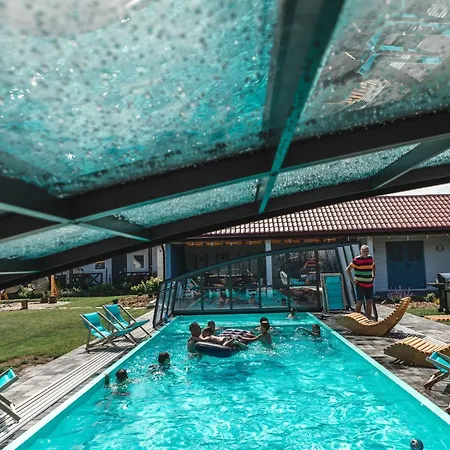 בית נופש With Communal Pool By Interhome
