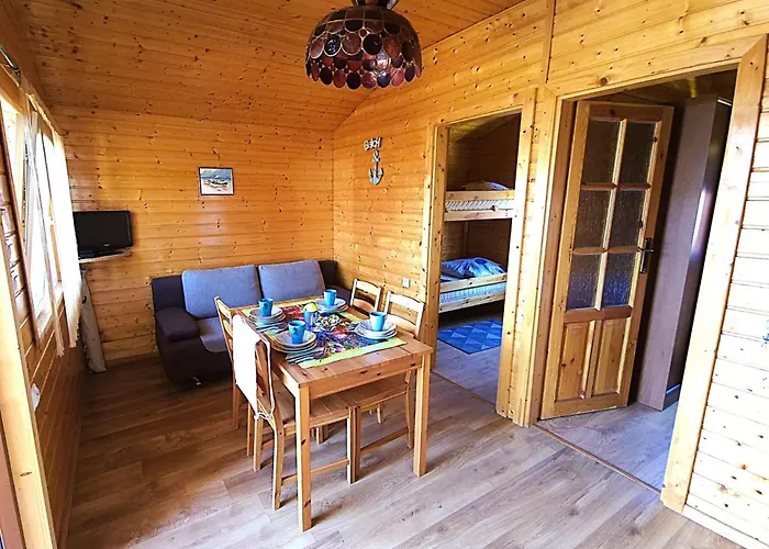 Vakantiehuis Holiday Home With Communal Pool By Interhome